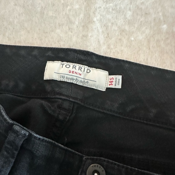 Torrid Black Denim Jeans - Picture 2 of 4